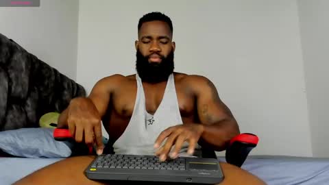 Snapshot of james_bbcmuscle chatting on May 24, 10:15 pm James BBC online show from May 24, 10:15 pm
