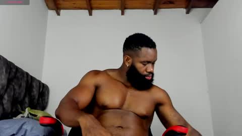 Snapshot of james_bbcmuscle chatting on June 3, 12:57 am James BBC online show from June 3, 12:57 am