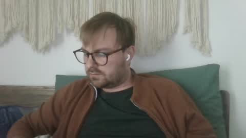 Snapshot of james_heron chatting on March 6, 4:07 pm James Heron online show from March 6, 4:07 pm