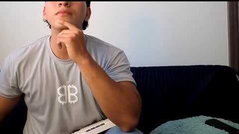 Snapshot of james_silva1 chatting on April 18, 8:53 pm james_silva1 online show from April 18, 8:53 pm