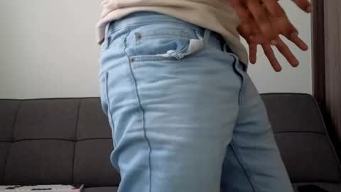 Snapshot of james_silva1 chatting on April 20, 4:21 pm james_silva1 online show from April 20, 4:21 pm