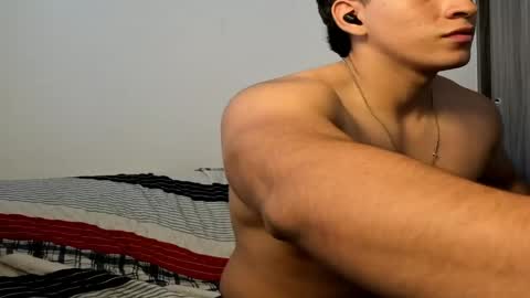 Snapshot of james_silva1 chatting on May 14, 4:14 pm james_silva1 online show from May 14, 4:14 pm