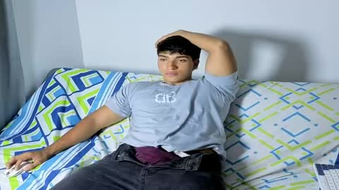 Snapshot of james_silva1 chatting on May 16, 11:14 pm james_silva1 online show from May 16, 11:14 pm