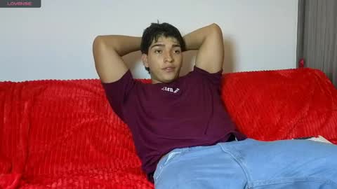 Snapshot of james_silva1 chatting on June 8, 10:54 pm james_silva1 online show from June 8, 10:54 pm