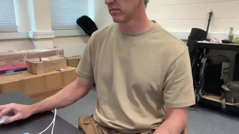Snapshot of jamesgoldi chatting on August 3, 3:27 pm Vitiligo James online show from August 3, 3:27 pm