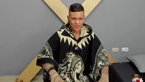 Snapshot of jamesinked_ chatting on December 18, 6:46 pm Jamesinked online show from December 18, 6:46 pm