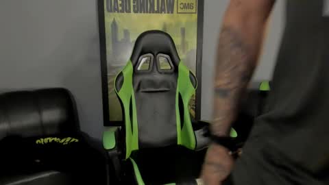 Snapshot of jamesinked_ chatting on December 21, 3:20 pm Jamesinked online show from December 21, 3:20 pm