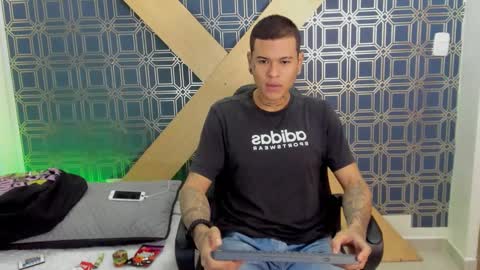 Snapshot of jamesinked_ chatting on January 8, 2:14 pm Jamesinked online show from January 8, 2:14 pm