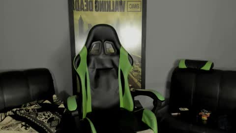 Snapshot of jamesinked_ chatting on March 1, 3:10 am Jamesinked online show from March 1, 3:10 am