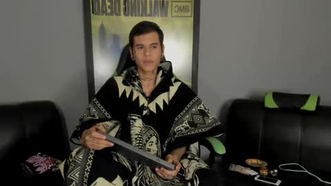 Snapshot of jamesinked_ chatting on March 7, 5:18 am Jamesinked online show from March 7, 5:18 am