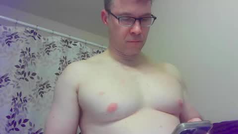 Snapshot of jamesjewels chatting on February 8, 3:19 am jamesjewels online show from February 8, 3:19 am