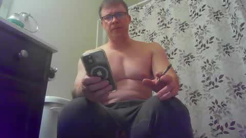 Snapshot of jamesjewels chatting on March 5, 2:46 am jamesjewels online show from March 5, 2:46 am