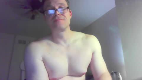 Snapshot of jamesjewels chatting on March 6, 4:08 am jamesjewels online show from March 6, 4:08 am