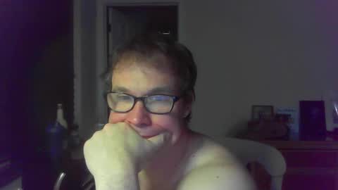 Snapshot of jamesjewels chatting on October 18, 4:26 am jamesjewels online show from October 18, 4:26 am