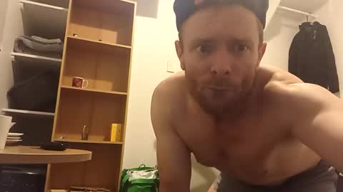 Snapshot of jamesloveridge901 chatting on June 27, 5:56 am jamesloveridge901 online show from June 27, 5:56 am