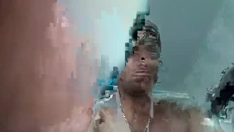 Snapshot of jamesloveridge901 chatting on August 3, 12:20 am jamesloveridge901 online show from August 3, 12:20 am