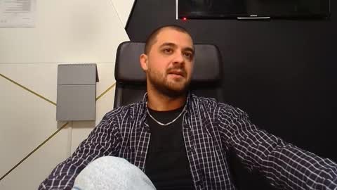 JamesMyers online show from November 25, 5:07 am