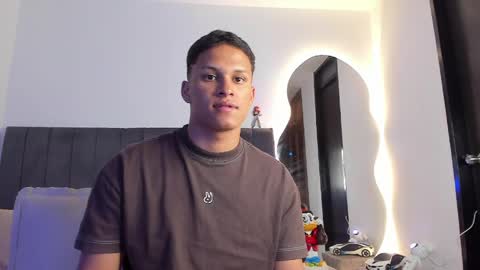 Snapshot of jamesowenn chatting on May 7, 6:19 am James Owenn online show from May 7, 6:19 am