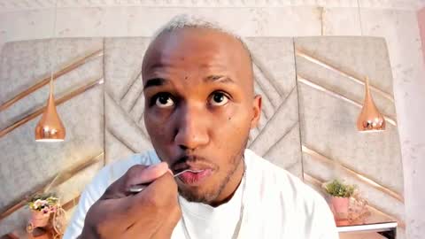 James  online show from February 10, 12:39 pm