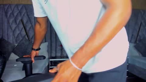 James  online show from March 5, 11:34 pm