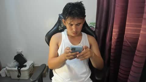 jamesthebigcockxxx online show from January 3, 12:08 pm