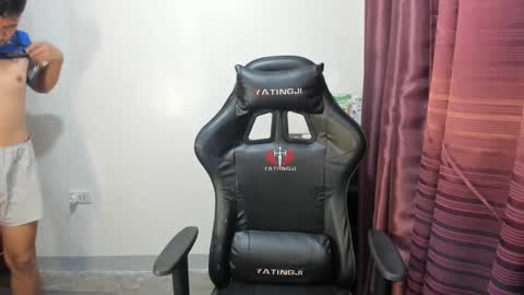 jamesthebigcockxxx online show from January 12, 9:51 am