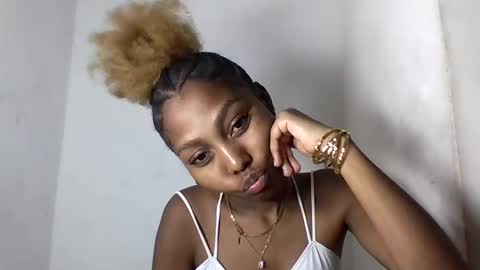 jamila531017 online show from May 30, 10:29 pm
