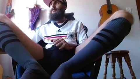Snapshot of jammes_owen chatting on June 13, 8:07 pm Jammes. online show from June 13, 8:07 pm