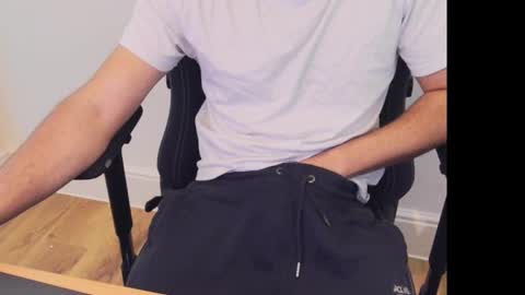 Snapshot of jammyedge chatting on December 16, 8:31 am Jammy online show from December 16, 8:31 am