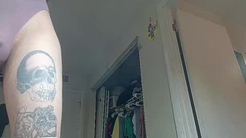 Snapshot of jamwarnerone chatting on October 1, 3:07 pm Bootyshows online show from October 1, 3:07 pm