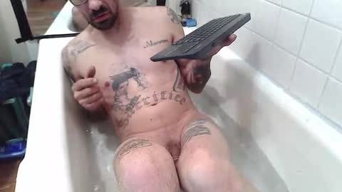 Snapshot of jamwarnerone chatting on November 1, 9:50 pm Bootyshows online show from November 1, 9:50 pm