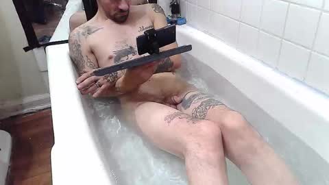 Snapshot of jamwarnerone chatting on November 7, 12:21 am Bootyshows online show from November 7, 12:21 am