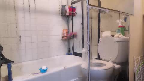 Snapshot of jamwarnerone chatting on November 9, 1:20 pm Bootyshows online show from November 9, 1:20 pm