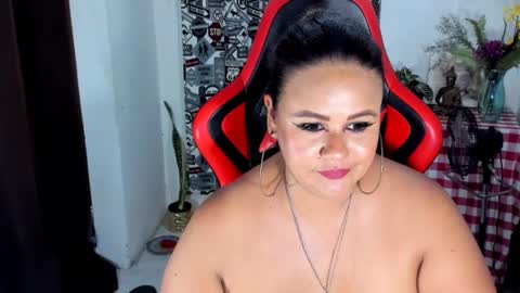 Snapshot of jan_milkhot chatting on December 15, 8:04 pm jan_milkhot online show from December 15, 8:04 pm