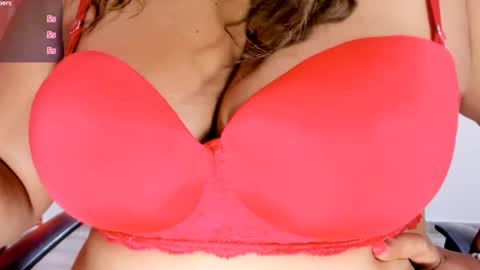 Snapshot of jan_milkhot chatting on January 25, 2:58 pm jan_milkhot online show from January 25, 2:58 pm