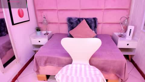 Janah Myers online show from January 9, 1:36 pm