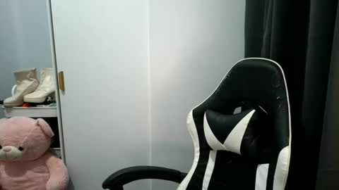 YOUR LOVELY JANE online show from November 10, 6:23 am