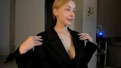 Snapshot of jane_bright chatting on February 27, 9:04 pm Jane online show from February 27, 9:04 pm