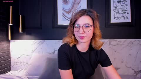 Snapshot of jane_pearl chatting on January 21, 6:33 am Jane online show from January 21, 6:33 am