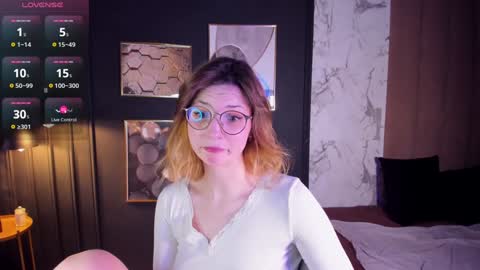 Snapshot of jane_pearl chatting on January 27, 9:34 am Jane online show from January 27, 9:34 am