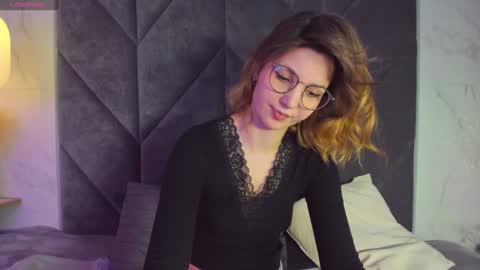 Snapshot of jane_pearl chatting on February 4, 6:46 am Jane online show from February 4, 6:46 am