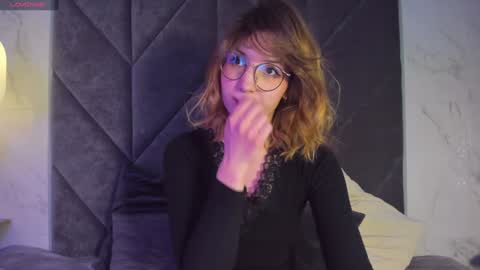 Snapshot of jane_pearl chatting on February 4, 10:21 am Jane online show from February 4, 10:21 am