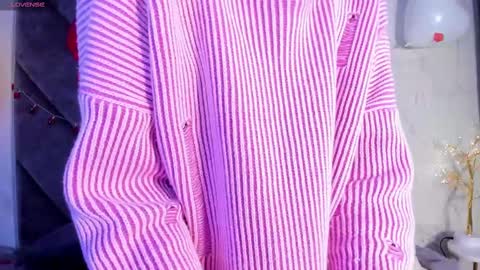 Snapshot of jane_pearl chatting on February 20, 9:22 am Jane online show from February 20, 9:22 am