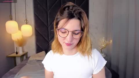 Snapshot of jane_pearl chatting on March 5, 6:23 am Jane online show from March 5, 6:23 am