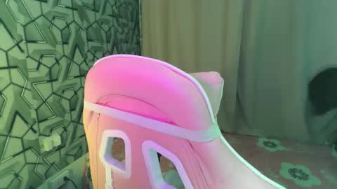Snapshot of janeliciouse chatting on May 17, 2:09 am janeliciouse online show from May 17, 2:09 am