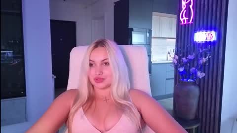 Snapshot of janemiss chatting on October 22, 2:06 pm Jane online show from October 22, 2:06 pm