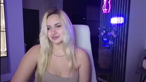 Snapshot of janemiss chatting on November 16, 4:29 am Jane online show from November 16, 4:29 am