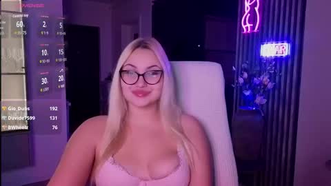 Snapshot of janemiss chatting on November 24, 11:04 pm Jane online show from November 24, 11:04 pm