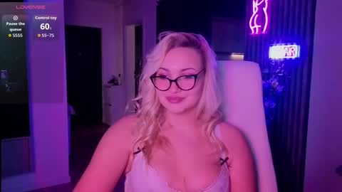 Snapshot of janemiss chatting on November 26, 2:40 pm Jane online show from November 26, 2:40 pm