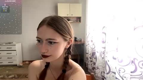 Snapshot of janenegearhart chatting on June 22, 9:06 am Kate online show from June 22, 9:06 am
